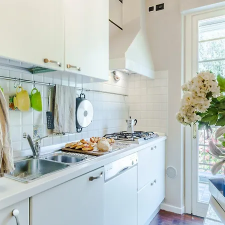 Seaside Apartment In The Heart Of Viareggio Viareggio