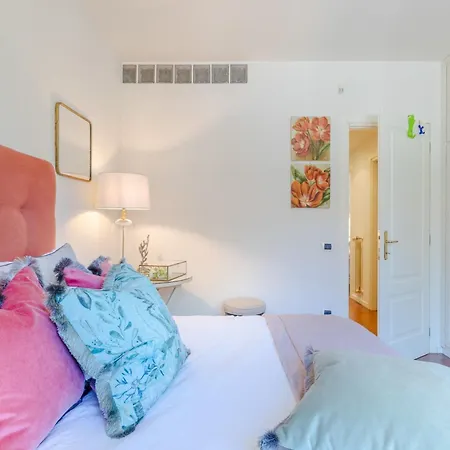 Seaside Apartment In The Heart Of Viareggio