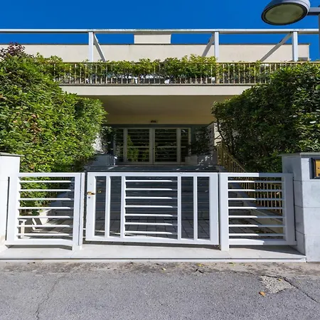 Apartment Seaside Apartment In The Heart Of Viareggio *